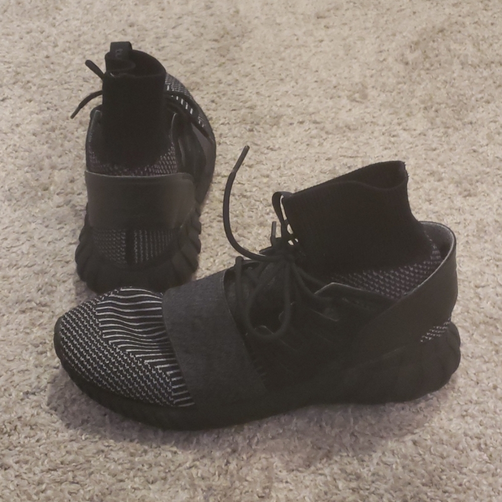 Adidas tubular